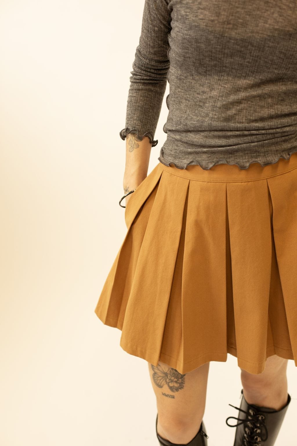 Pleated Maxi Skirt with Elastic Waistband - Ankle Length – G