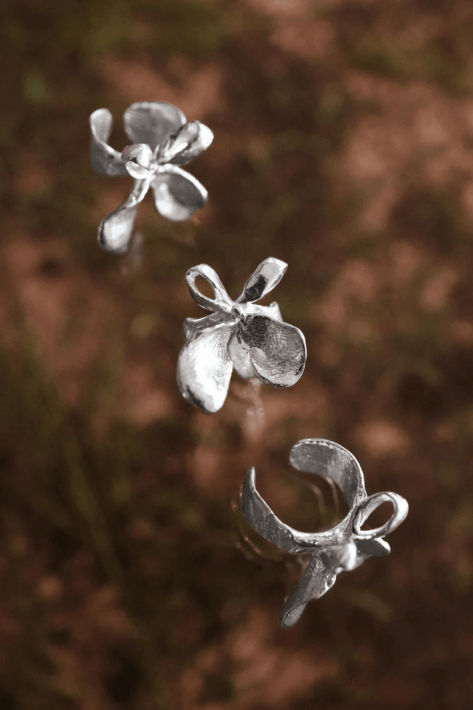 Eliza Faulkner Designs Inc. Accessories ORAC Finger Bow Silver Ring