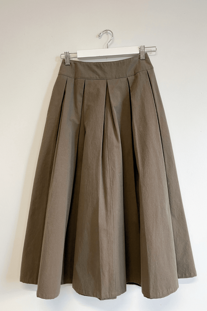 Eliza Faulkner Designs Inc. Pants S Sample Pleated Midi Skirt Khaki