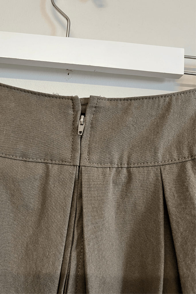 Eliza Faulkner Designs Inc. Pants S Sample Pleated Midi Skirt Khaki